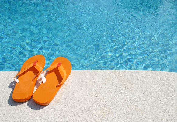 5 reasons to ditch the flip flops this summer!