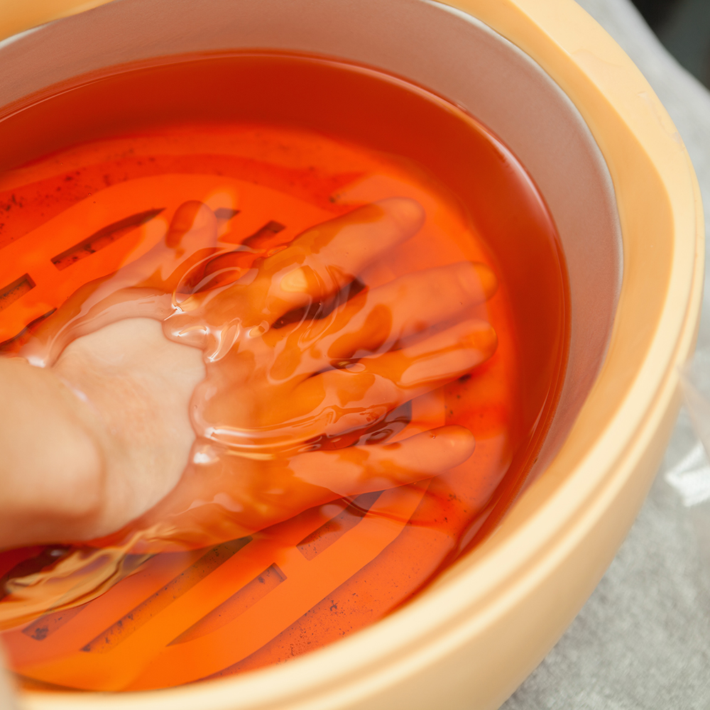 Paraffin Spa Manicure