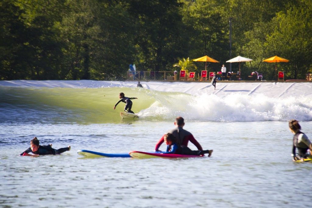 surfers at wavegarden