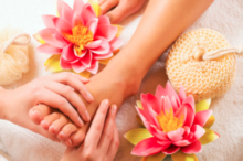 foot-massage-flowers