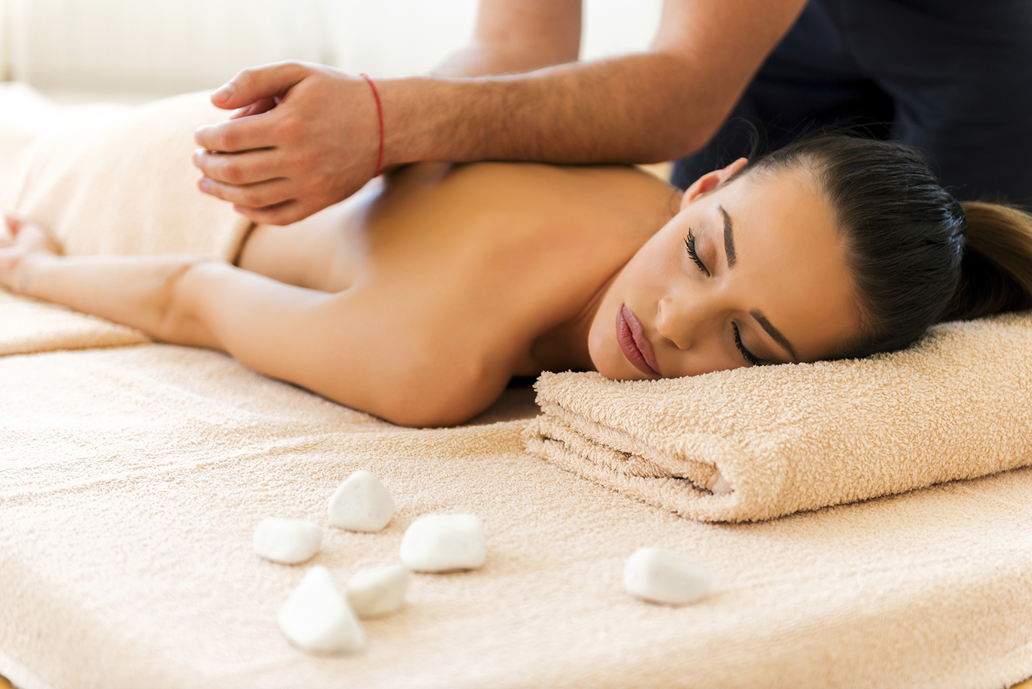 What is a Deep-Tissue Massage and Where are the Best Near Me?