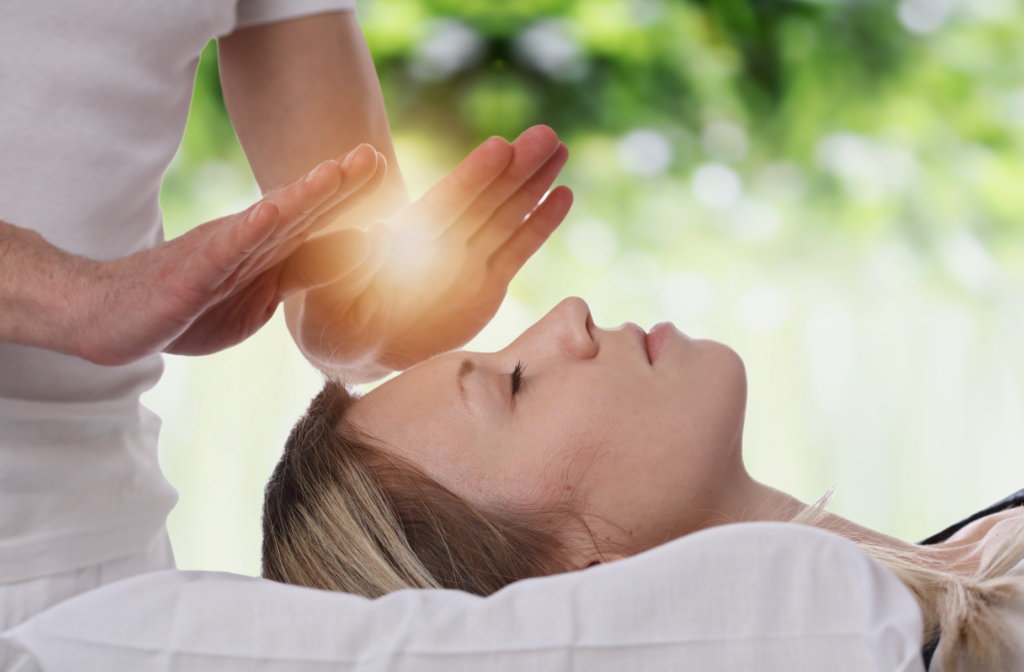 Woman-Reiki-Healing