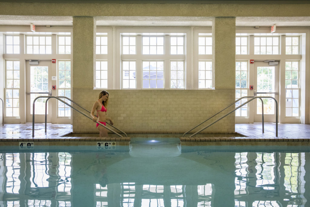 woman-entering-pool