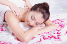 woman-back-massage