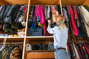 closet-declutter